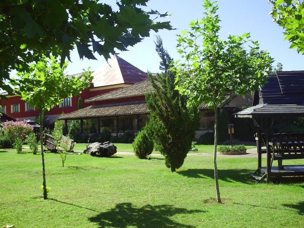 Hotel El Mirlo Blanco กันเดเลดา ภายนอก รูปภาพ